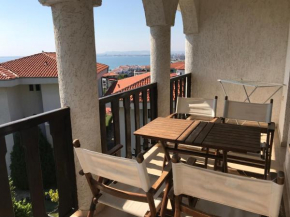 Breeze Nadezhda Apartment
